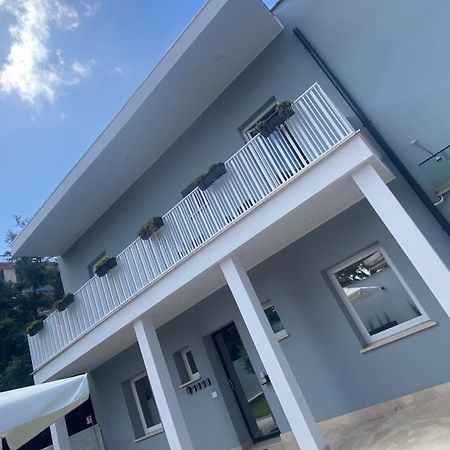 Grey House Guest House Luxury Latina Dış mekan fotoğraf
