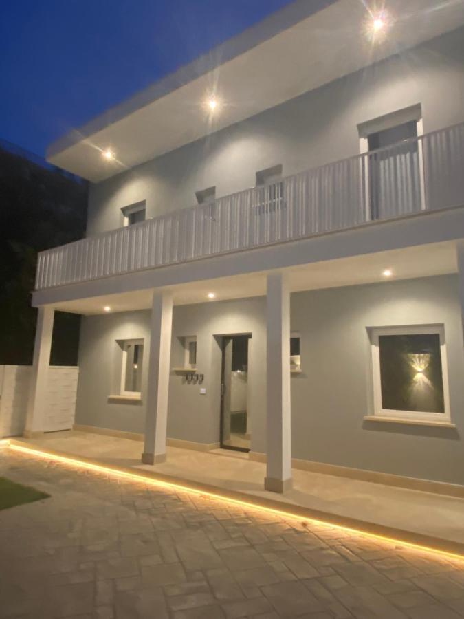 Grey House Guest House Luxury Latina Dış mekan fotoğraf