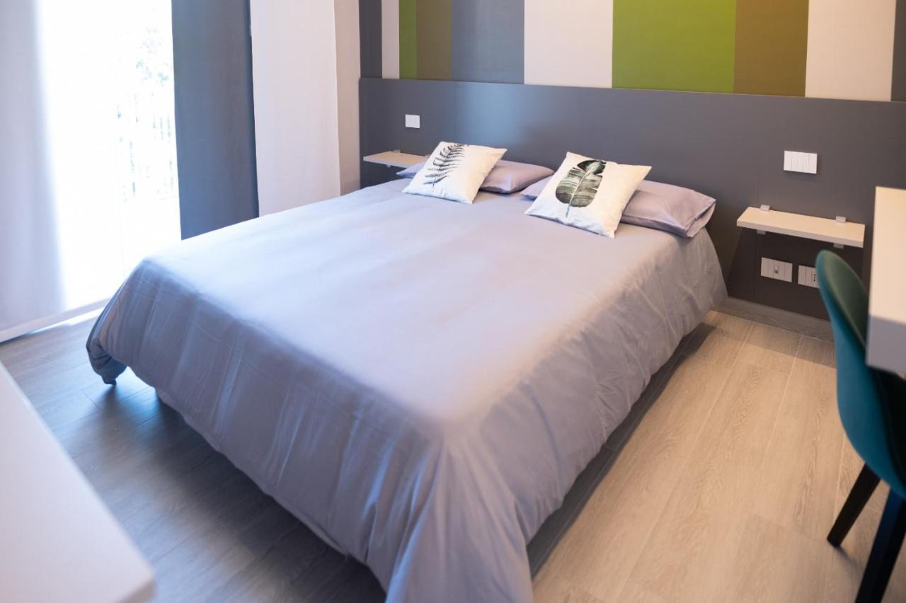 Grey House Guest House Luxury Latina Dış mekan fotoğraf