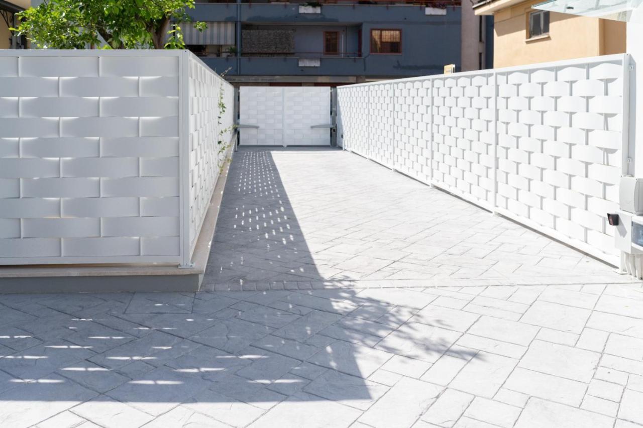 Grey House Guest House Luxury Latina Dış mekan fotoğraf