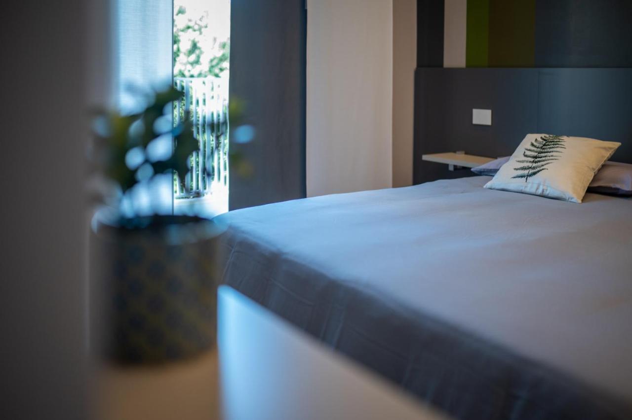 Grey House Guest House Luxury Latina Dış mekan fotoğraf