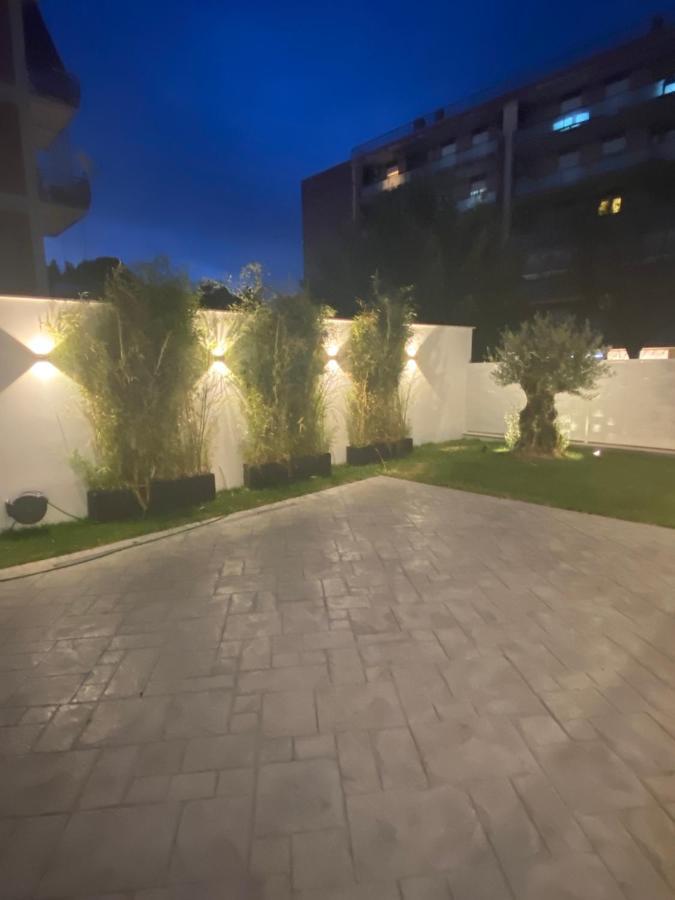 Grey House Guest House Luxury Latina Dış mekan fotoğraf